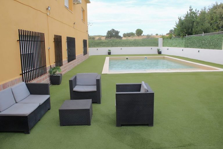 Instalaciones del apartamento rural con piscina en Bohonal de Ibor